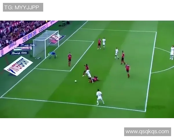 特雷杨引领新一代控卫风潮展现无与伦比的球场智慧与技术魅力