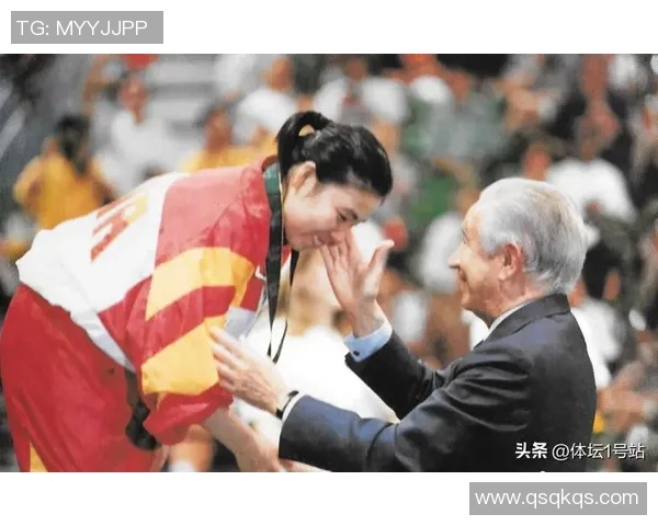 邓亚萍与小山智丽激战乒乓球赛场比分揭晓精彩瞬间回顾