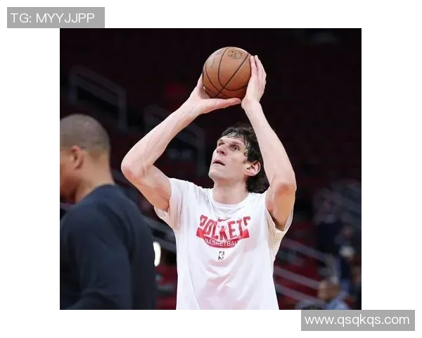 陈林坚：从青涩少年到篮球场上的璀璨明星之路揭秘